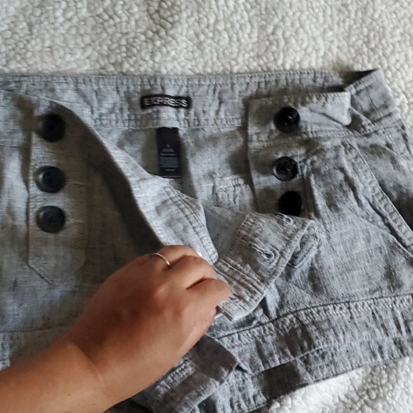 Express Shorts - Picture 3 of 4